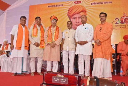 arya-mhasamelan1